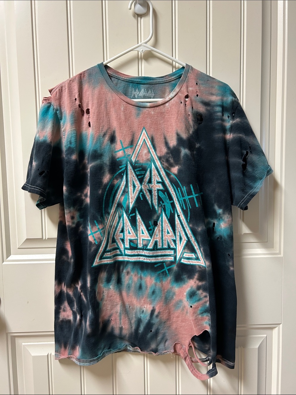 Def Leppard Tie-Dye Short sleeve grunge tee shirt ready for your next concert
